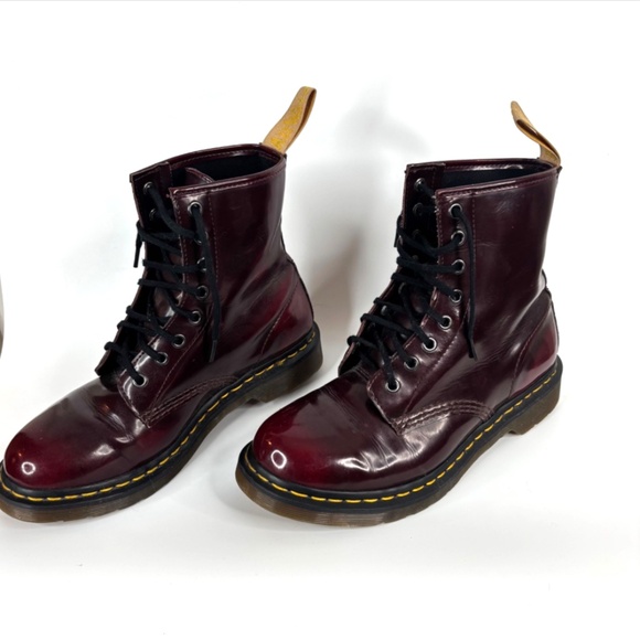 Dr. Martens Vegan Cherry 1460 Combat Boots Mens 9 L Airwalk 8 Eyelet Oxford - Picture 4 of 10